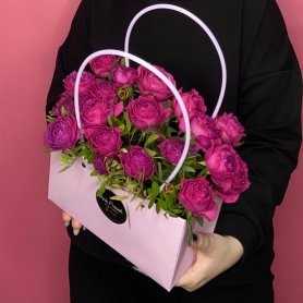 Цветочная сумочка  "Малиновый закат" от интернет-магазина «Pink flowel» в Воронеже