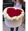 Коробка из 101 розы в форме сердца 1