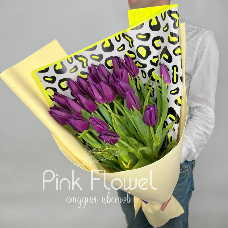 25 Фиолетовых тюльпанов